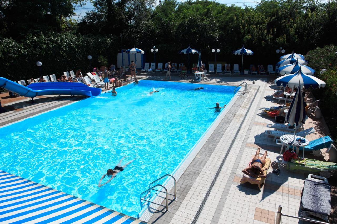 Hotel Minerva Gatteo a Mare Buitenkant foto